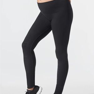 Blanqi SportSupport® Hipster Cuffed Leggings - Black / Medium